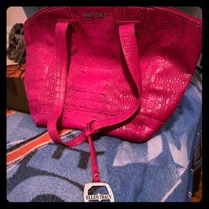 Ellen Tracy shoulder bag👜